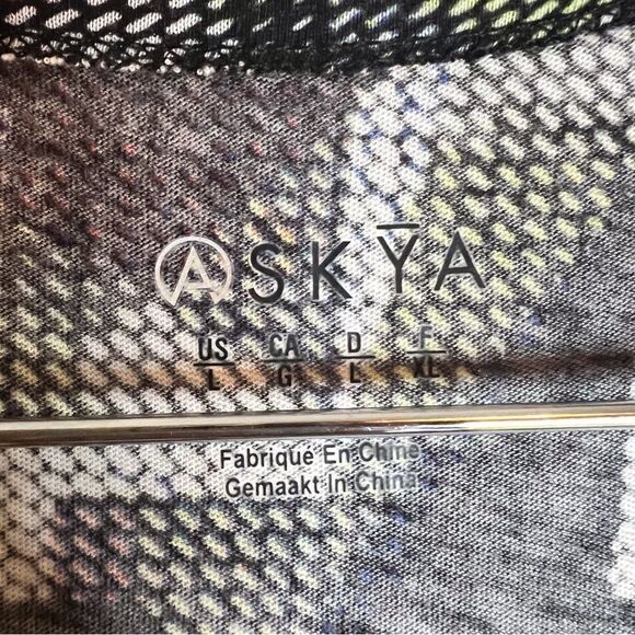 NWT Askya Workout Tank, Flowy and Comfortable.‎ Size Large. - Picture 4 of 5